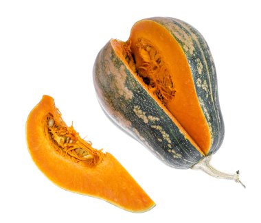 Ahşap masada olgun portakal butternut kabak, vejetaryen yemek için malzemeler