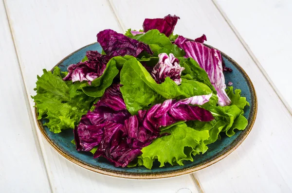 Alimentação saudável, salada vegetariana — Fotografia de Stock