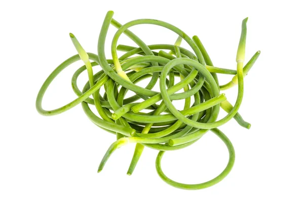 Mazzo di gambi verdi di aglio giovane fresco . — Foto Stock