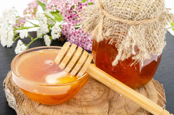 Fresh Honey Wild Flowers Herbs Studio Photo — Stock Photo, Image