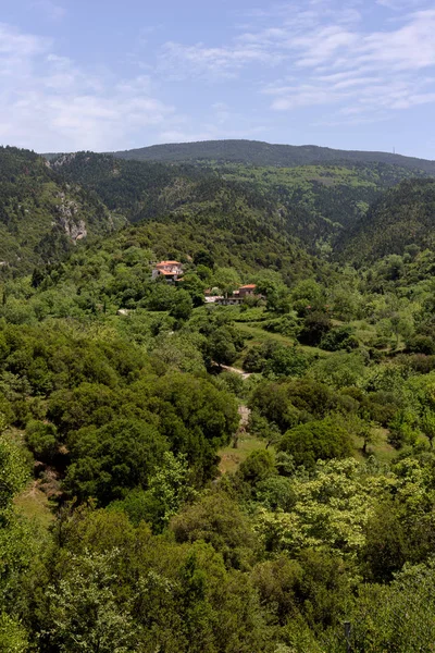 Θέα Στο Χωριό Dirrakhi Νομός Αρκαδίας Και Βουνά Μια Ηλιόλουστη — Φωτογραφία Αρχείου