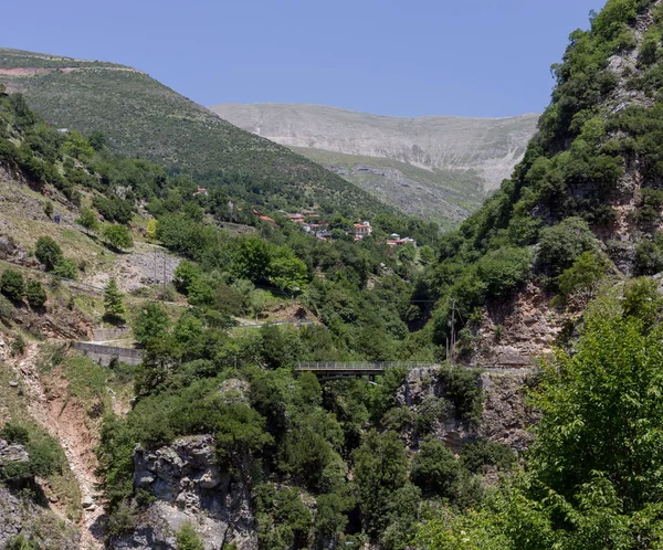 Vista Del Pueblo Griego Matsouki Que Encuentra Montaña Una Altitud —  Fotos de Stock