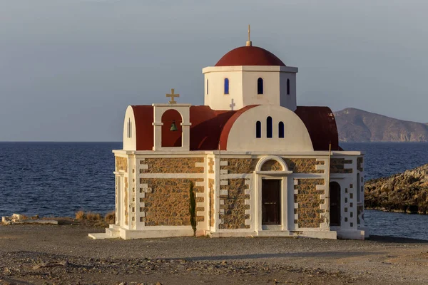 Πετρώδες Χριστιανική Ορθόδοξη Εκκλησία Από Θάλασσα Περιοχή Του Λασιθίου Κρήτης — Φωτογραφία Αρχείου