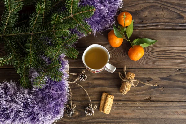 Yeni Yıl Noel Kompozisyon Mandalina Noel Kurabiyeleri Ahşap Masa Yakın — Stok fotoğraf