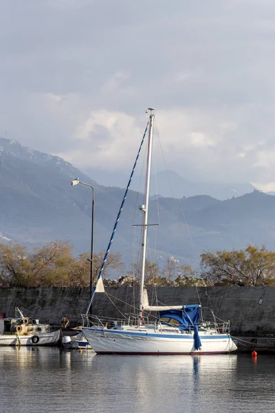 Paysage Marin Remblai Ville Kalamata Avec Des Yachts Amarrés Grèce — Photo