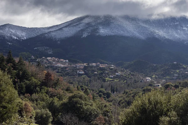 La aldea Dyrrachi (Arcadia, Peloponeso, Grecia ) — Foto de Stock