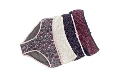 Beyaz zemin üzerine desenli kadın külotu