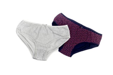 Beyaz zemin üzerine desenli kadın külotu