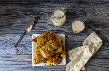 Yakın çekim doldurma ile pasta