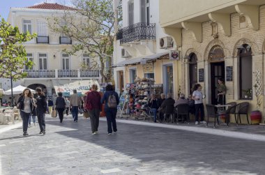 Chora kasabasının sokakları (Kiklad Adaları, Andros Adası, Greec