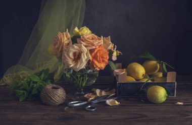 Gül ve limon ile hala hayat