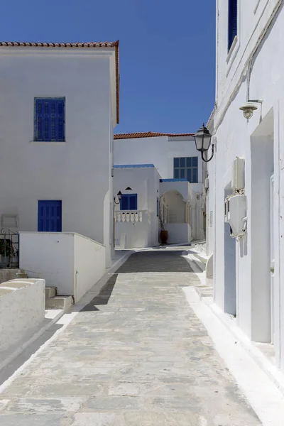 The streets of the town of Chora (Cyclades, Andros Island, Greec — Stock Photo, Image