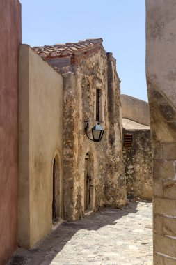 Sokak güçlendirilmiş kasaba Monemvasia görünümü (Laconia, Greece, Pelop