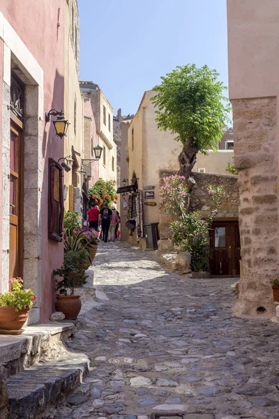 Sokak güçlendirilmiş kasaba Monemvasia görünümü (Laconia, Greece, Pelop — Stok fotoğraf