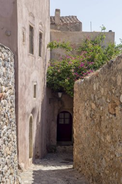 Sokak güçlendirilmiş kasaba Monemvasia görünümü (Laconia, Greece, Pelop