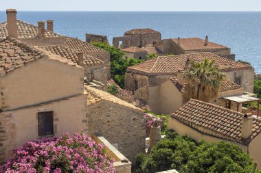 Sokak güçlendirilmiş kasaba Monemvasia görünümü (Laconia, Greece, Pelop