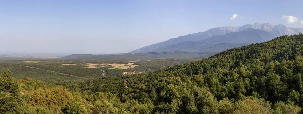A vista da altura Monte Olimpo na costa e terras agrícolas e mar — Fotografia de Stock