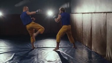4 k spor olarak tek tip çalışma ücretsiz savaşçıları