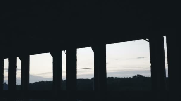 Ruines de vieille construction jetée oubliée — Video