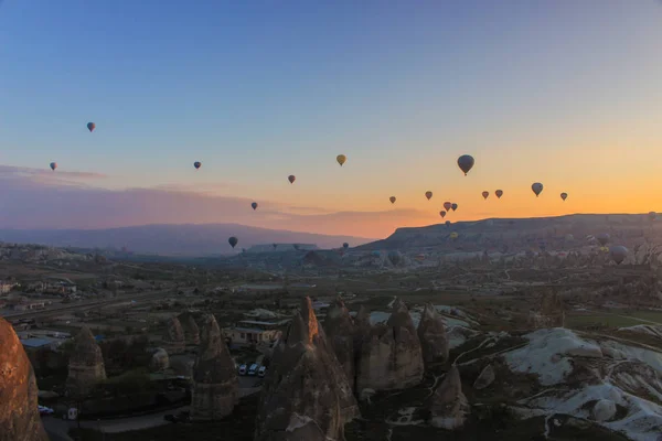 Turkey Cappadocia Morning Sunrise Caves Balloons — Stock Photo, Image