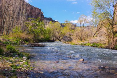 Türkiye. Cappadocia. Kanyon. Nehir
