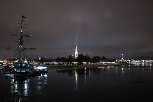 Zimowa Noc Mieście Noc Nowego Roku Peterburg Drift Lodu Newie — Zdjęcie stockowe