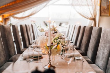 Festival tablo ayarı. İç dekor