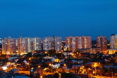 bir yükseklikten gece şehir Krasnodar görünümü