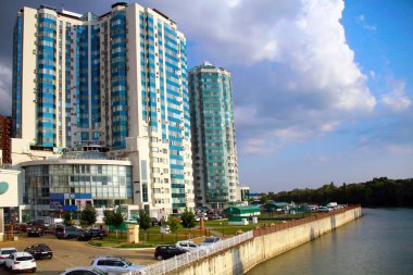 Krasnodar şehrinde binanın güzel görünümü