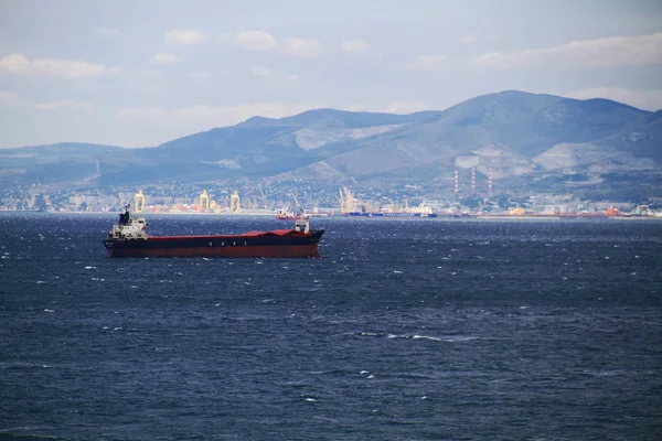 Cysterny Naftowe Skroplony Gaz Naftowy Oczekiwanie Załadunek Porcie Noworosyjsk Nad — Zdjęcie stockowe