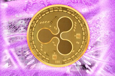 Enerji ve siluet ile siyah bir arka plan üzerinde İkili kod tünel