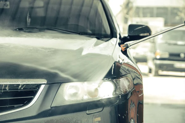 Çamaşır makinesi temiz su jeti dahil Far amaçlı, yakın çekim fotoğraf tonda