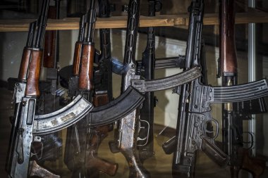 bir sürü savaş silahları, arka plan görüntüsü