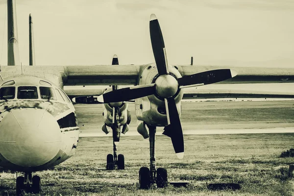 Skrzydła Samolotu Śmigła Czarno Białe Zdjęcie Koncepcja Podróży Lotniczych Obraz — Zdjęcie stockowe