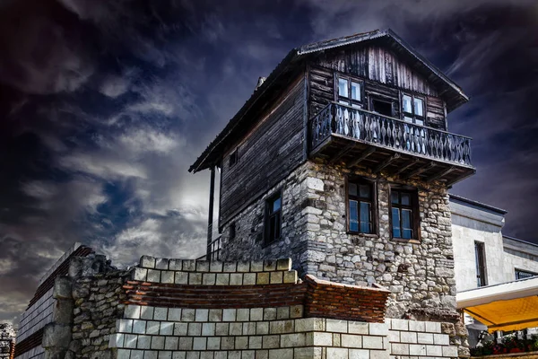 Casas Madeira Perto Ruínas Cidade Velha Nessebar Imagem Fundo — Fotografia de Stock