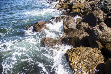 taş denizin dalgaları, güzel arka plan ile görüntü