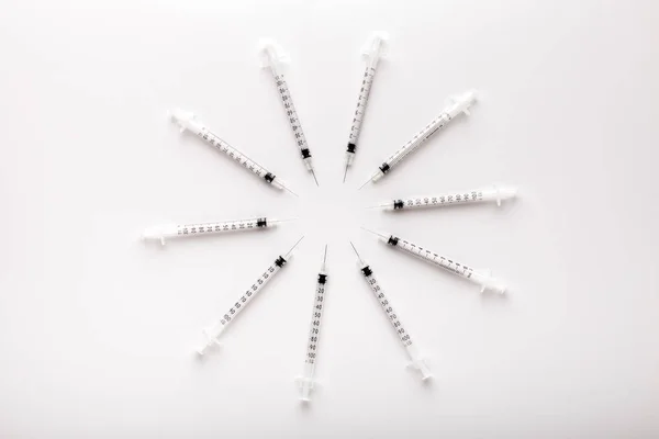Insulin Syringes Arranged Circle White Background — Stock Photo, Image