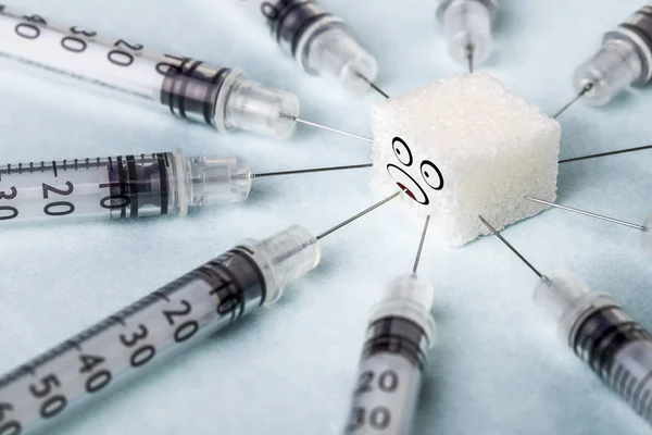 Jeringas Insulina Atascadas Cubo Azúcar Asustado Concepto Tratamiento Diabetes — Foto de Stock