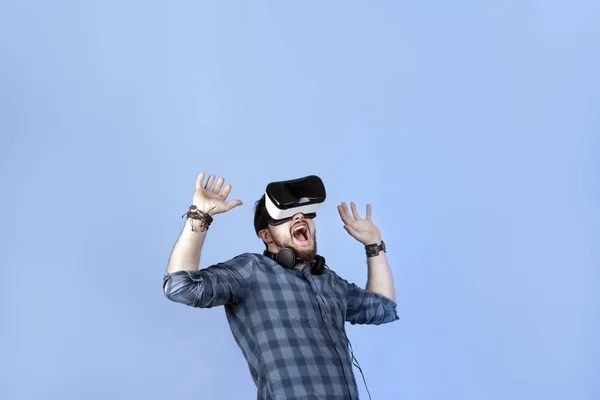 害怕的人在 vr — 图库照片