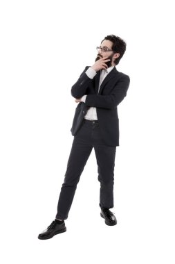 Dalgın sakallı işadamı