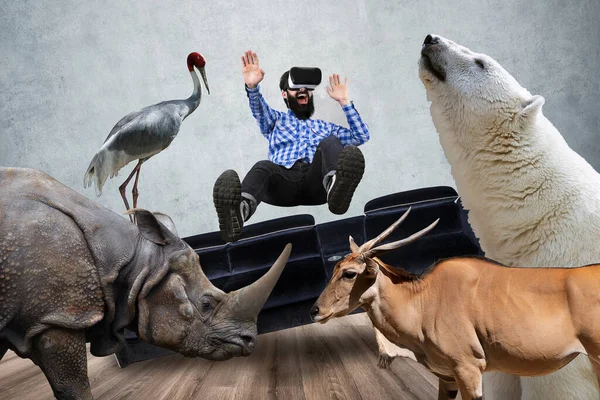 Homem Óculos Rodeado Por Animais Virtuais Conceito Imersão Mundo Virtual — Fotografia de Stock