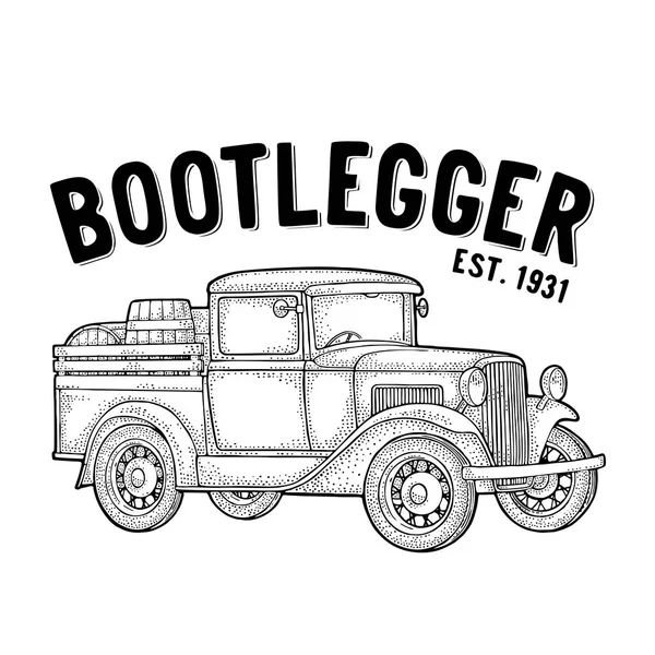 Retro pick-up truck met houten vat. Bootlegger belettering. Vintage gravure — Stockvector