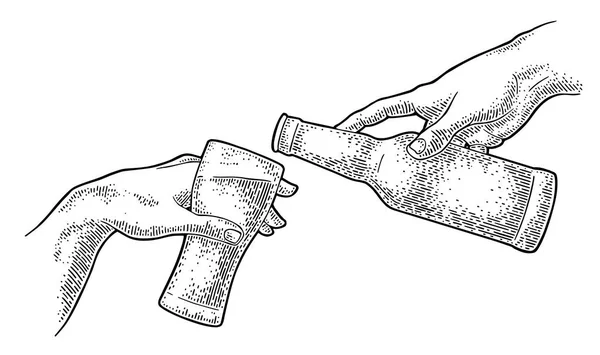 Dedo masculino derramando cerveja de garrafa em vidro. A Criação de Adão. — Vetor de Stock