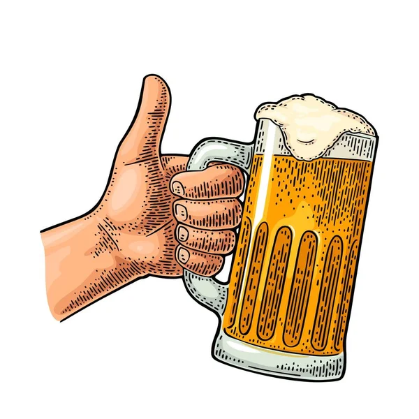 Männliche Hand hält Bierglas und zeigt Symbole wie. Vektor Vintage Gravur — Stockvektor