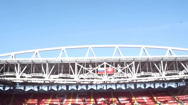 Rusland, Moskou - 14 juni 2018: het stadion die als host optreedt van de Fifa World Cup van binnenuit. — Stockvideo