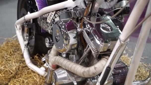 Close-up de detalhes do projeto do motor de motocicleta — Vídeo de Stock