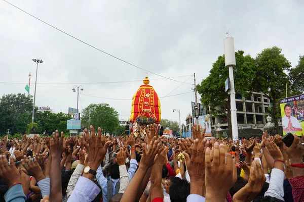 Hint halkları kutlama Ratha-Yatra