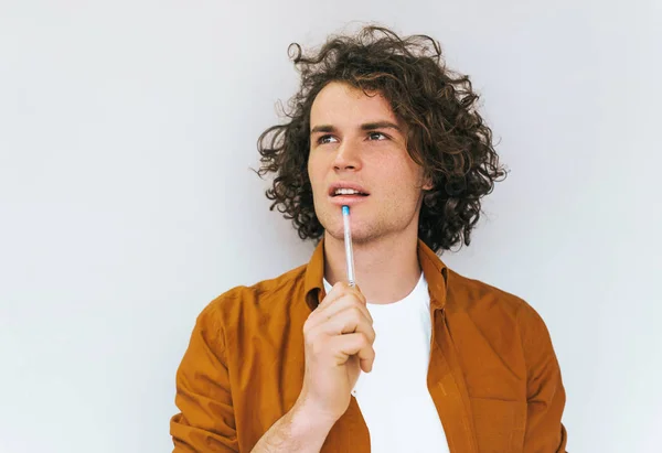 Closeup Shot Handsome Businessman Curly Hair Thinking Plan Next Week — Stock Photo, Image