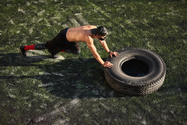 Top View Image Young Muscular Man Mask Doing Exercises Big — Stock Photo, Image