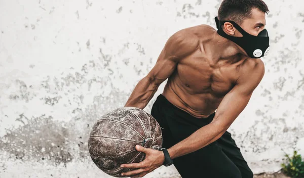 Horizontal Image Fitness Muscular Male Doing Exercises Medicine Ball Mask — Stock Photo, Image